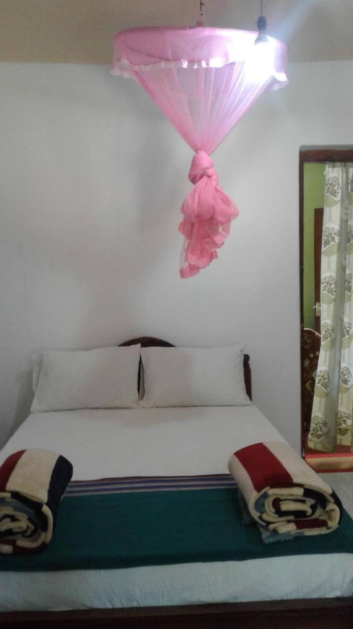 Peters Inn เอลลา ภายนอก รูปภาพ